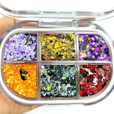 6 Grids Glitter Eyeshadow — OEM product photo