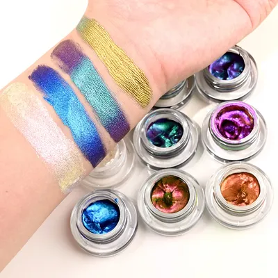 V2 Glitter Eyeshadow — OEM product photo
